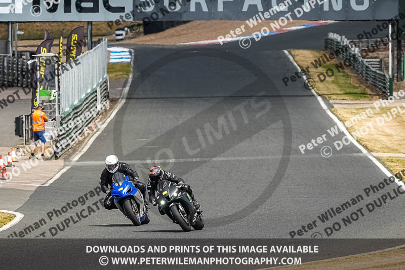 enduro digital images;event digital images;eventdigitalimages;mallory park;mallory park photographs;mallory park trackday;mallory park trackday photographs;no limits trackdays;peter wileman photography;racing digital images;trackday digital images;trackday photos